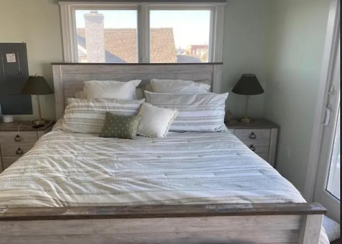 Ocean Avenue Oasis